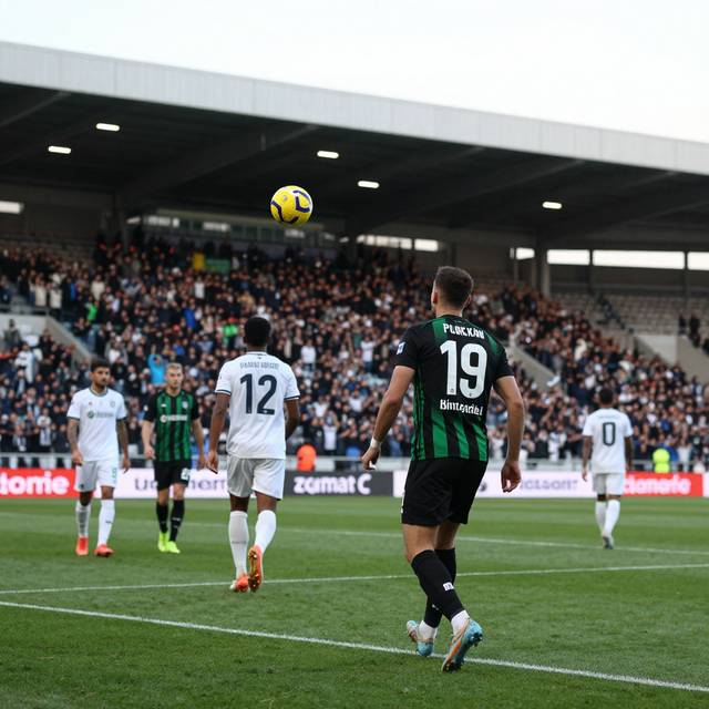 Puskas Academy thua 0-2 trước Başakşehir trong trận giao hữu câu lạc bộ